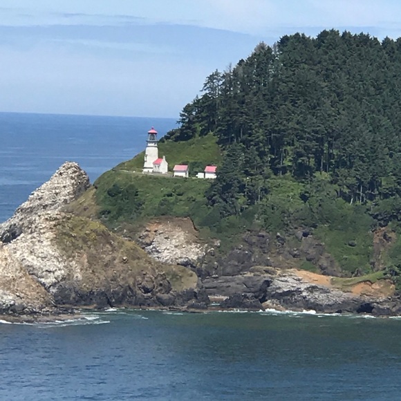 Meet your Posher, Joylene - Picture 1 of 1